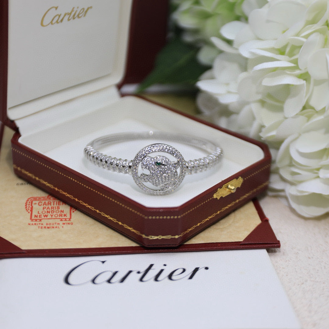 [Solara Jewelry] PANTHER MEDALLION PAVE BRACELET