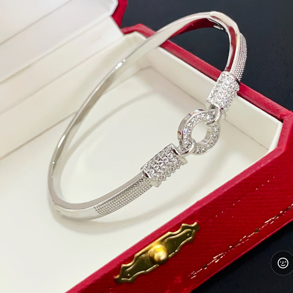 [Solara Jewelry ]CT クリスタルアクセントサークルクラスプバングル