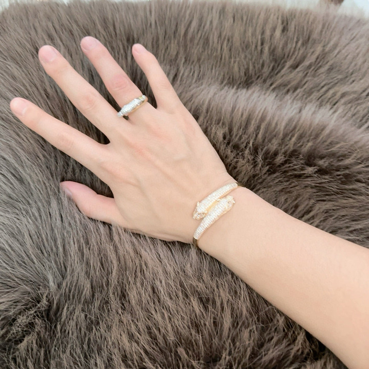 [Solara Jewelry ]CT Doppel-Pantherkopf-Armreif | Panther-Armreif mit gegenüberliegenden Köpfen