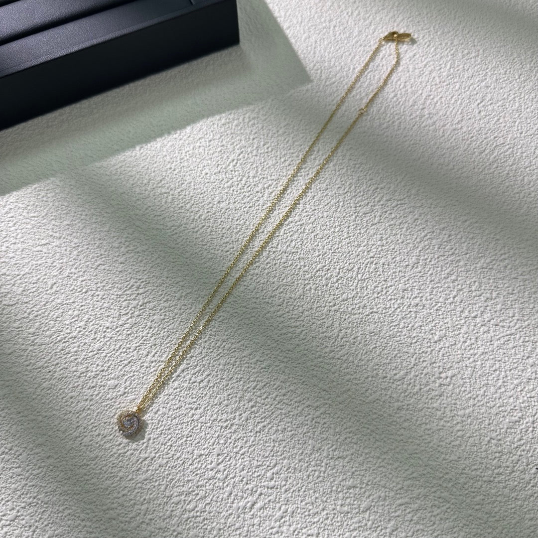 [Solara Jewelry ]トリコロールゴールド スリーロウネックレス パヴェダイヤモンド センターダイヤモンド