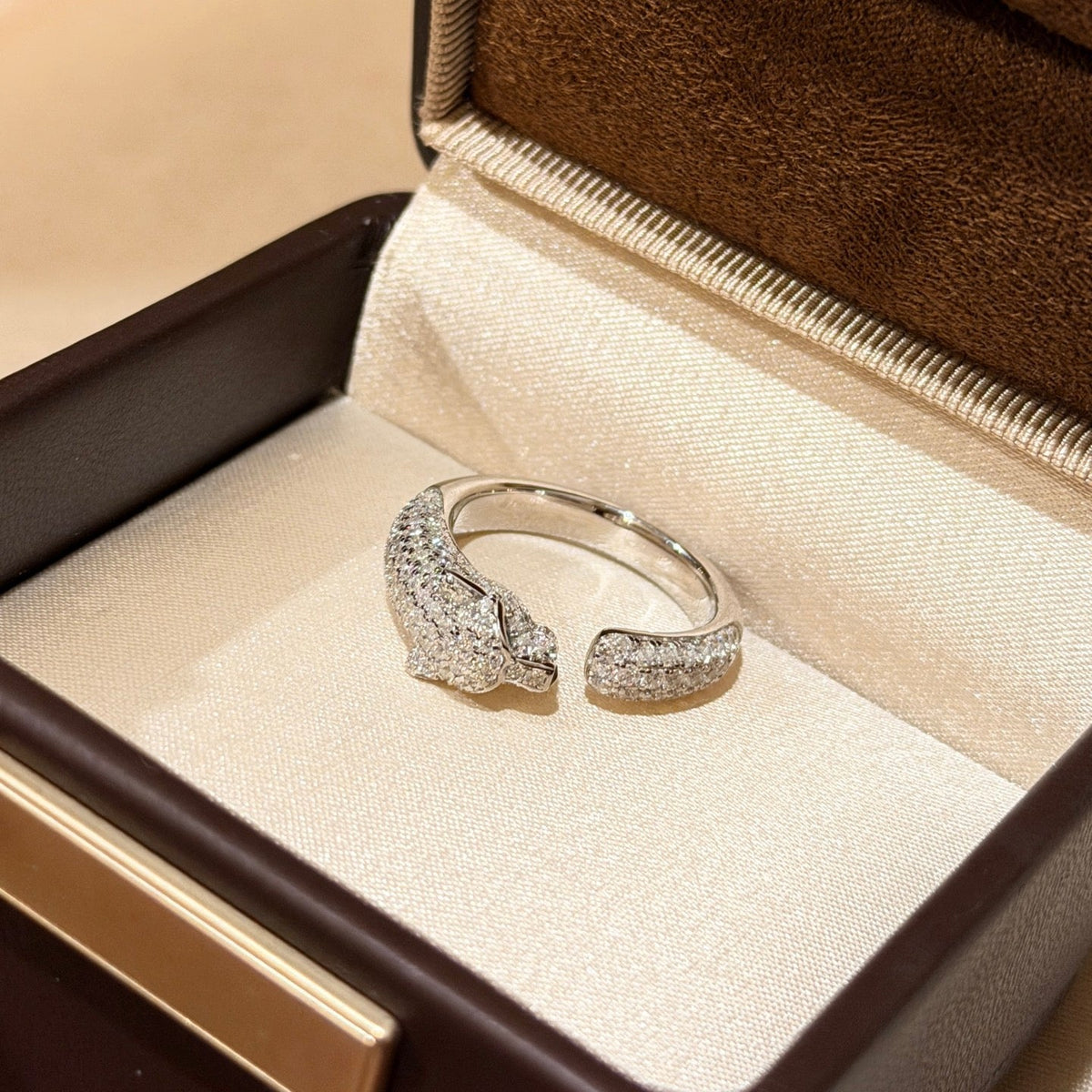 [Solara Jewelry ]パンテール 5.5mm オールダイヤモンドリング