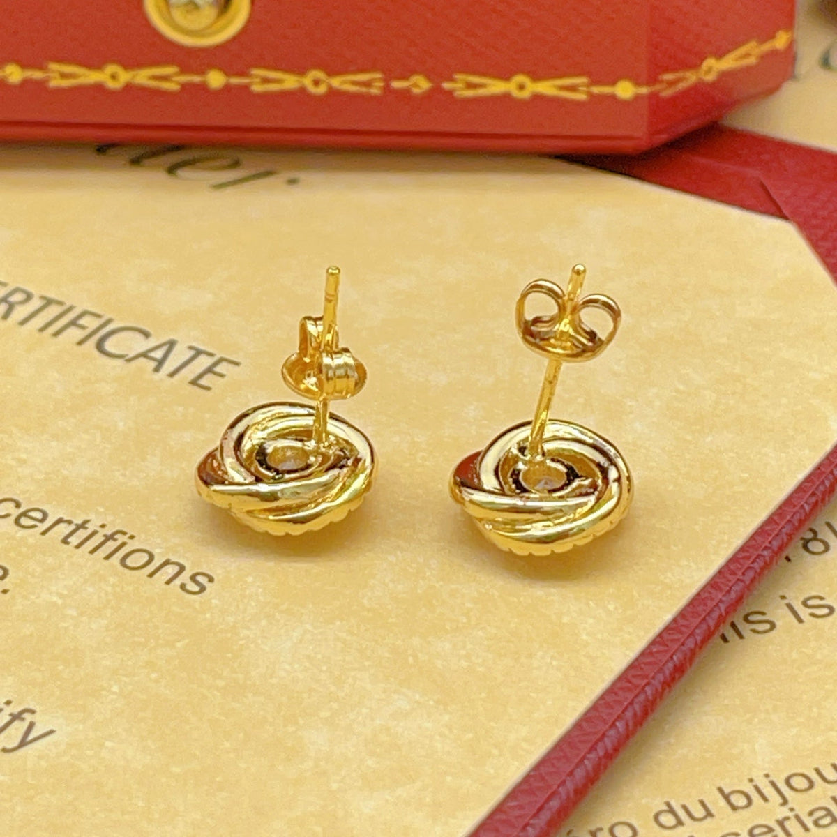 [Solara jewelry] Love Knot Stud Earrings
