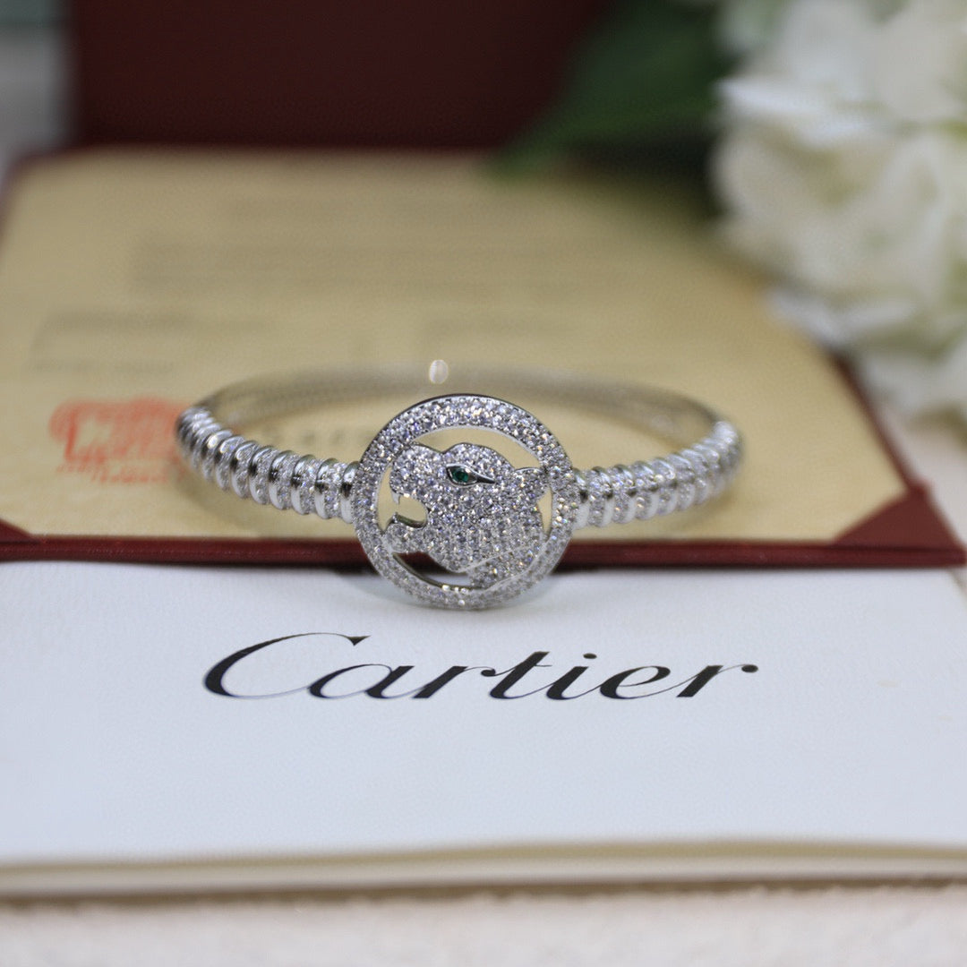 [Solara Jewelry] PANTHER MEDALLION PAVE BRACELET