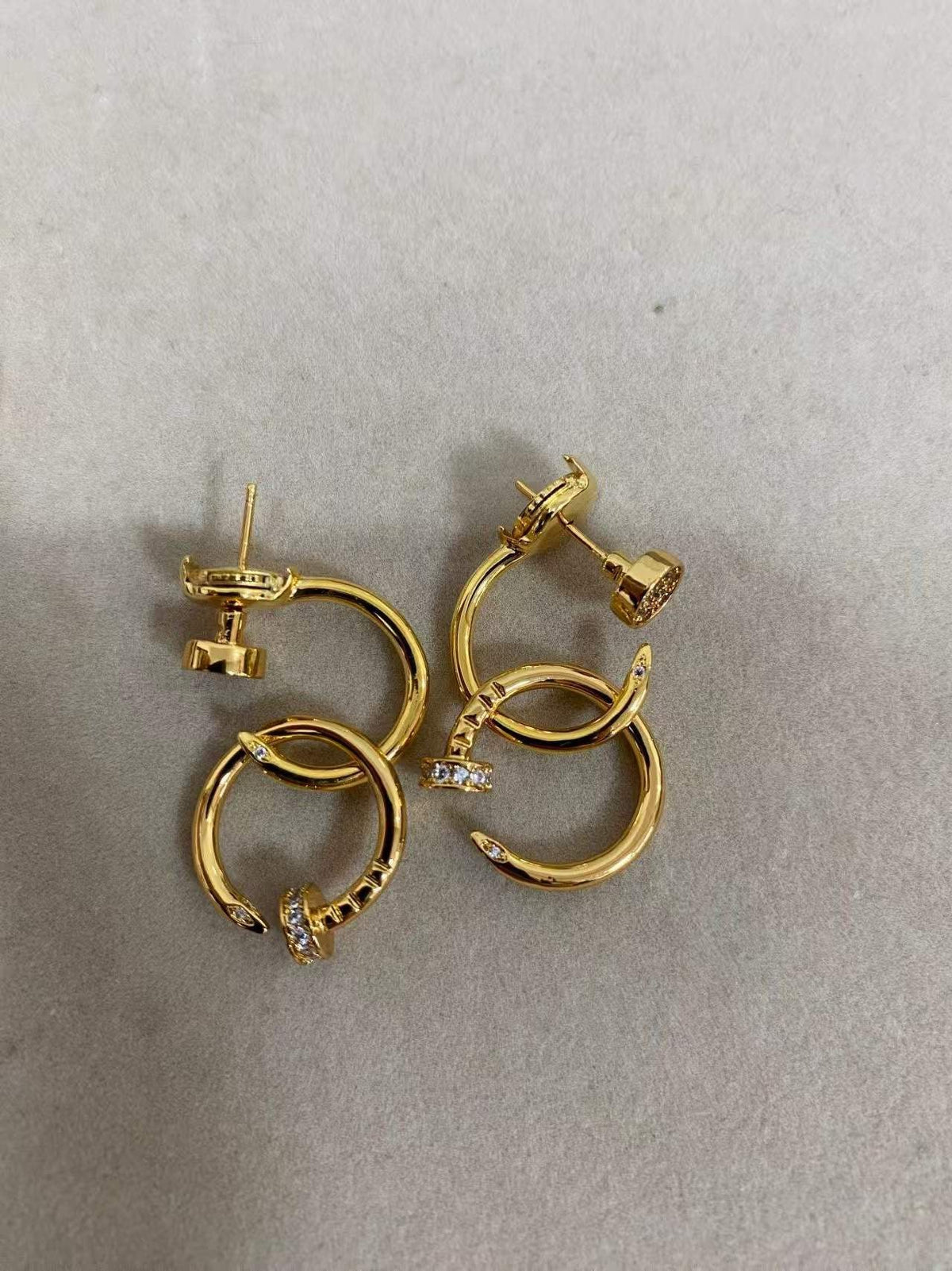 [Solara Jewelry ]LOVE New ネイル スタッドピアス | スタイル: KDEDM0006-056