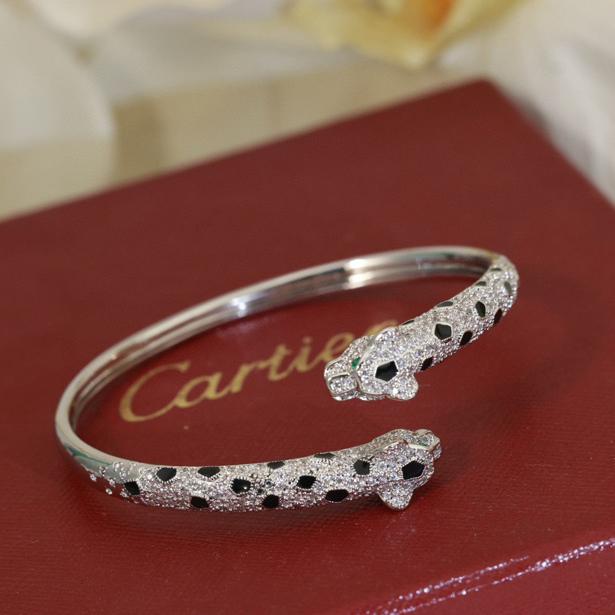 [Spira Jewelry]SPOTTED PANTHER HEAD PAVE BANGLE