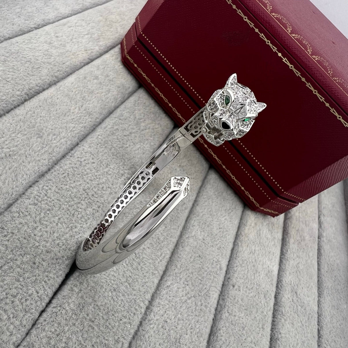 [Spira Jewelry]SCULPTED PANTHER HEAD OPEN BANGLE