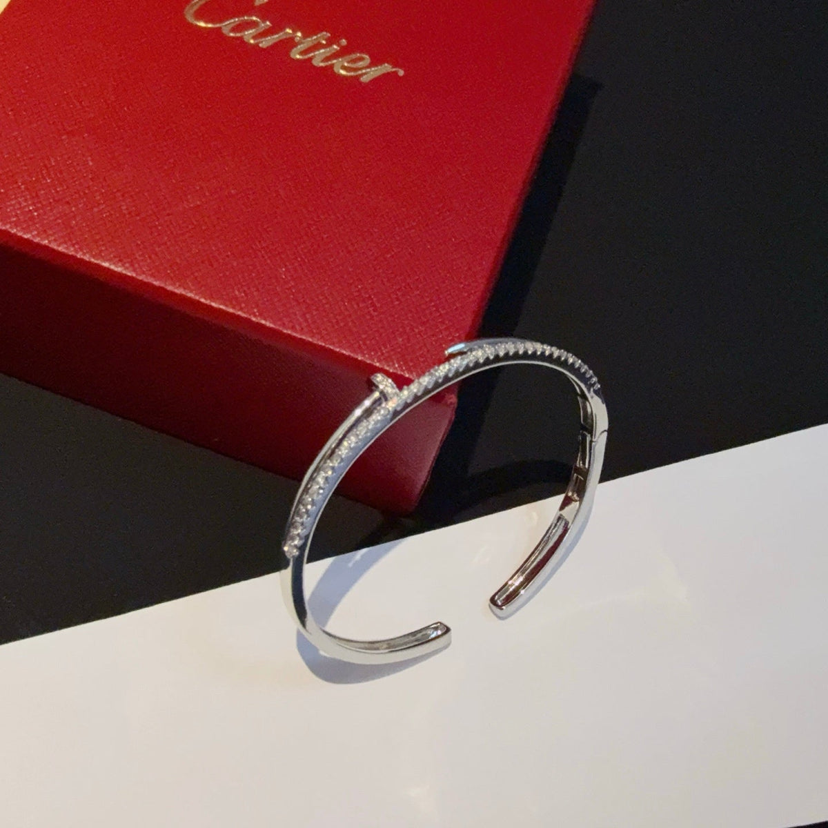 [Solara Jewelry ]CT カスタムネイルカフ | ダイヤモンドの輝きでスタイルを格上げ