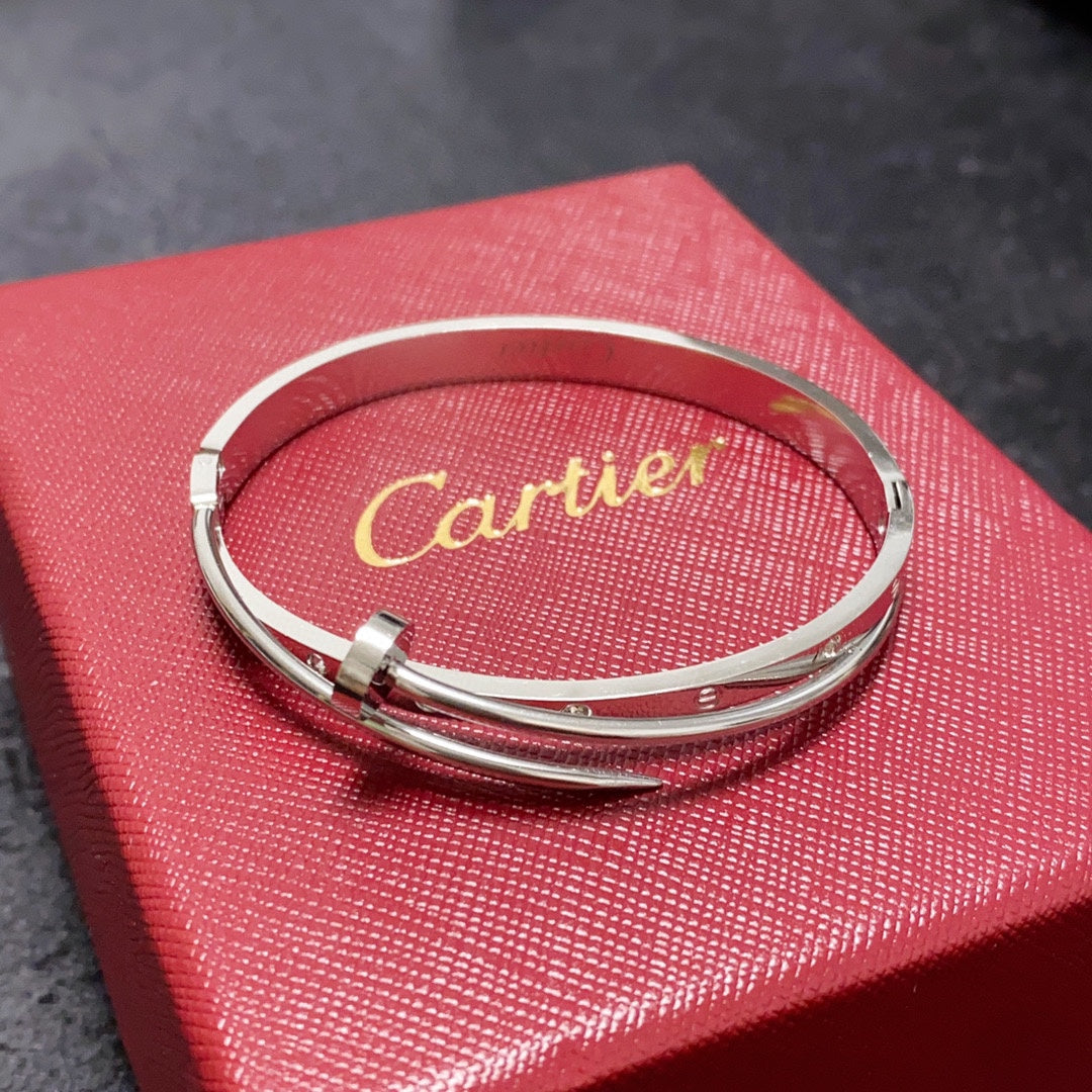[ソララジュエリー ]CT ネイルカフブレスレット パヴェダイヤモンド付き