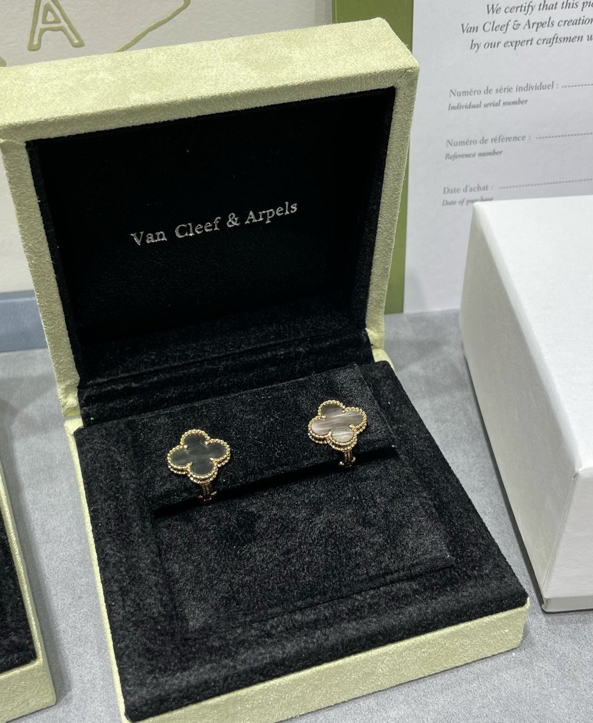 [Solara Jewelry ]CLOVER 15MM GRAY MOP EARRINGS