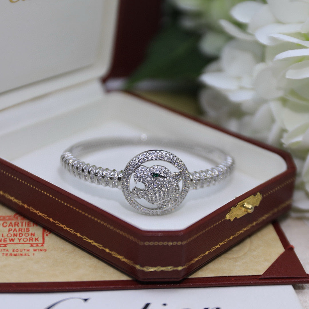 [Solara Jewelry] PANTHER MEDALLION PAVE BRACELET