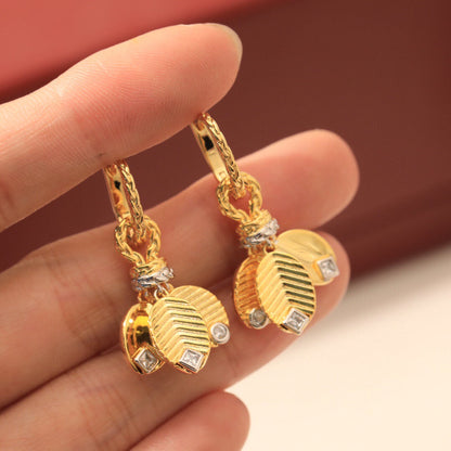 [Solara jewelry] Gold Shell Hoop Earrings