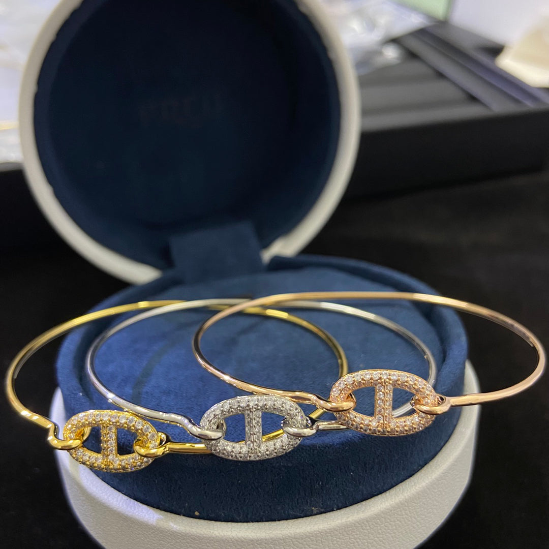 [Solara Jewelry ]H New Double Interlocking Hoop Pave Diamond Bracelet