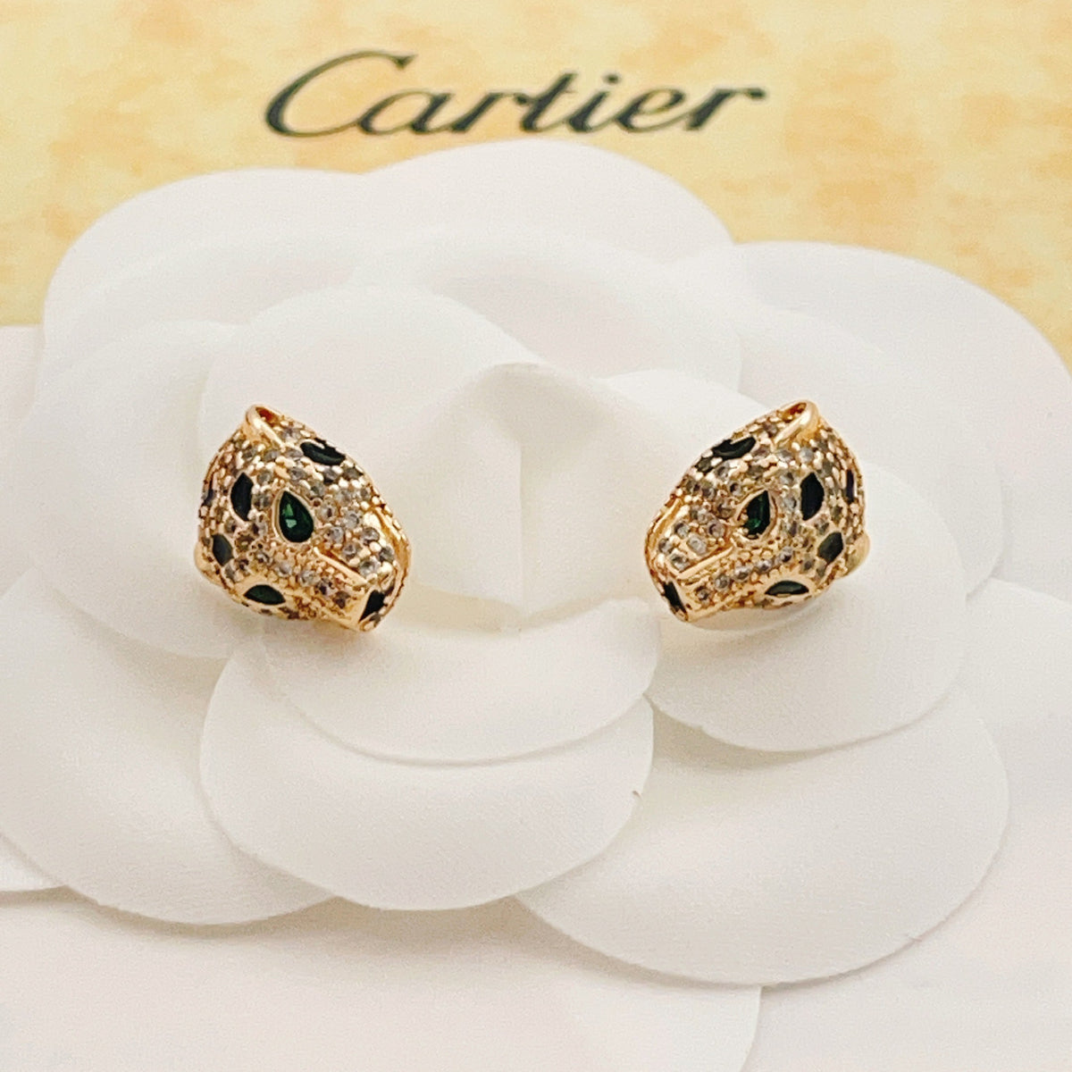 [Solara jewelry] Love Screw Stud Earrings