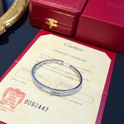[Solara Jewelry ]CT カスタムネイルカフ | ダイヤモンドの輝きでスタイルを格上げ
