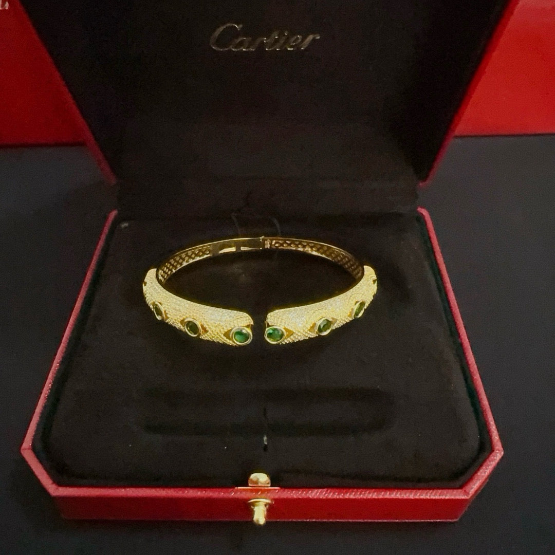 [Solara Jewelry] DOUBLE PANTHER HEAD EMERALD BANGLE BRACELET