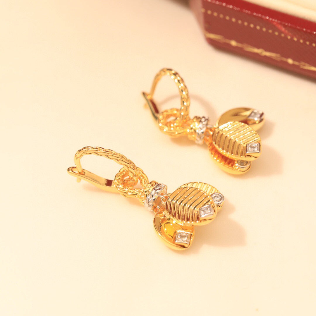 [Solara jewelry] Gold Shell Hoop Earrings