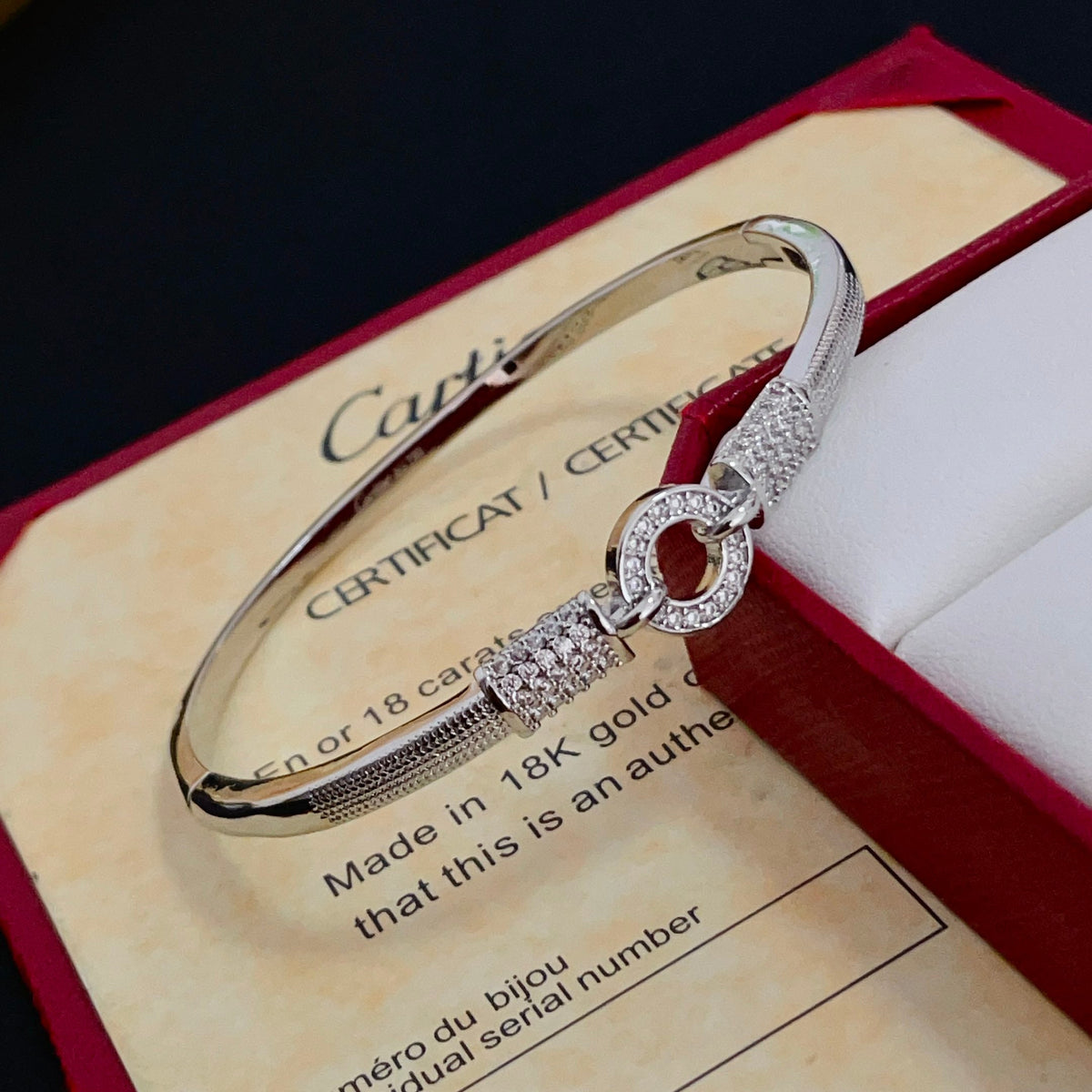 [Solara Schmuck ]CT Armreif mit Kristallakzenten und Kreisverschluss