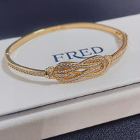 [Solara Jewelry ]FORCE Eternal Knot Bracelet, Fully Covered in Crystals