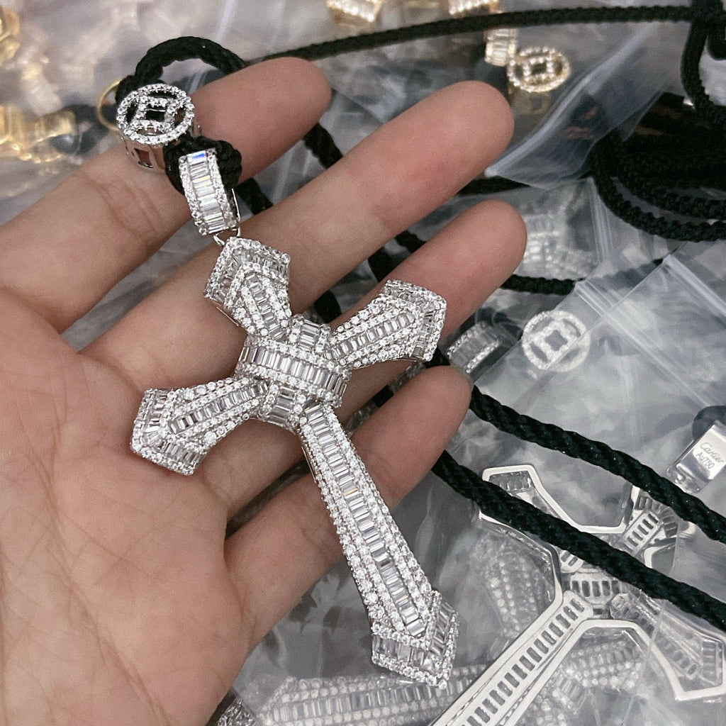 [Solara jewelry]Pave Cross Pendant Necklace image 2