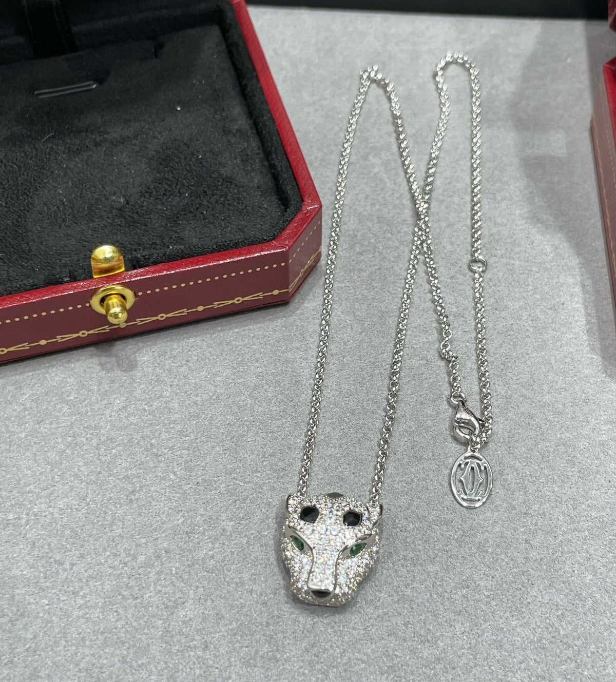 [Solara Jewelry ]Leopard Head Necklace with Polka Dots