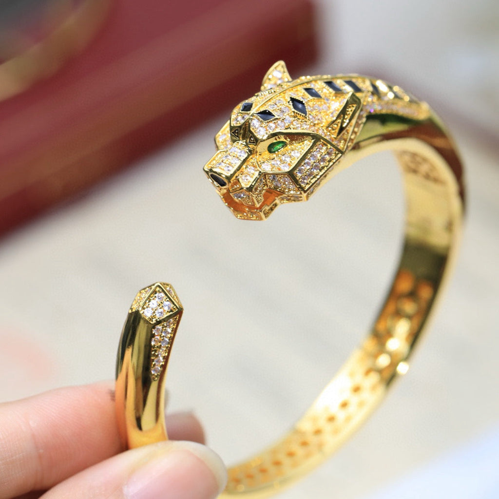 [Spira Jewelry]PAVE PANTHER HEAD OPEN BANGLE
