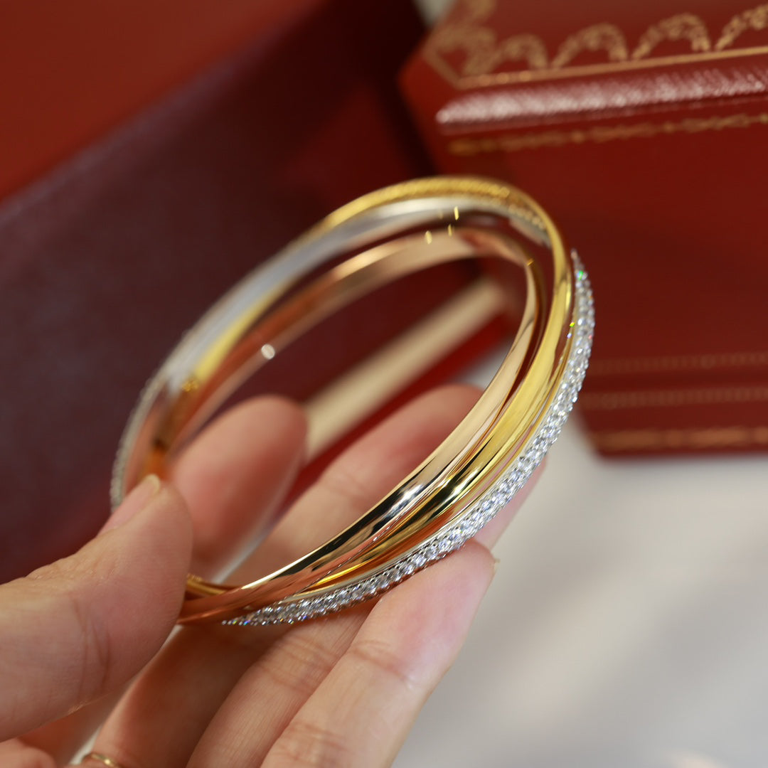 [Solara Jewelry ]ダイヤモンドが輝くマルチトーンスリーバンドツイストブレスレット