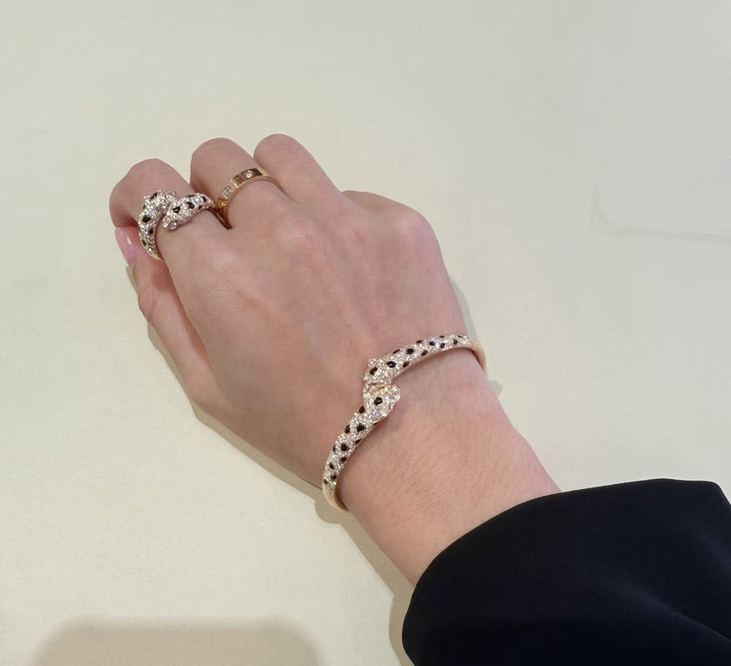 [Spira Jewelry]SPOTTED PANTHER HEAD PAVE BANGLE