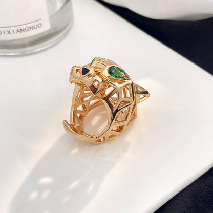 [Solara Jewelry ]CT エレガントなオープンワーク パンサーヘッド リング エメラルド付き