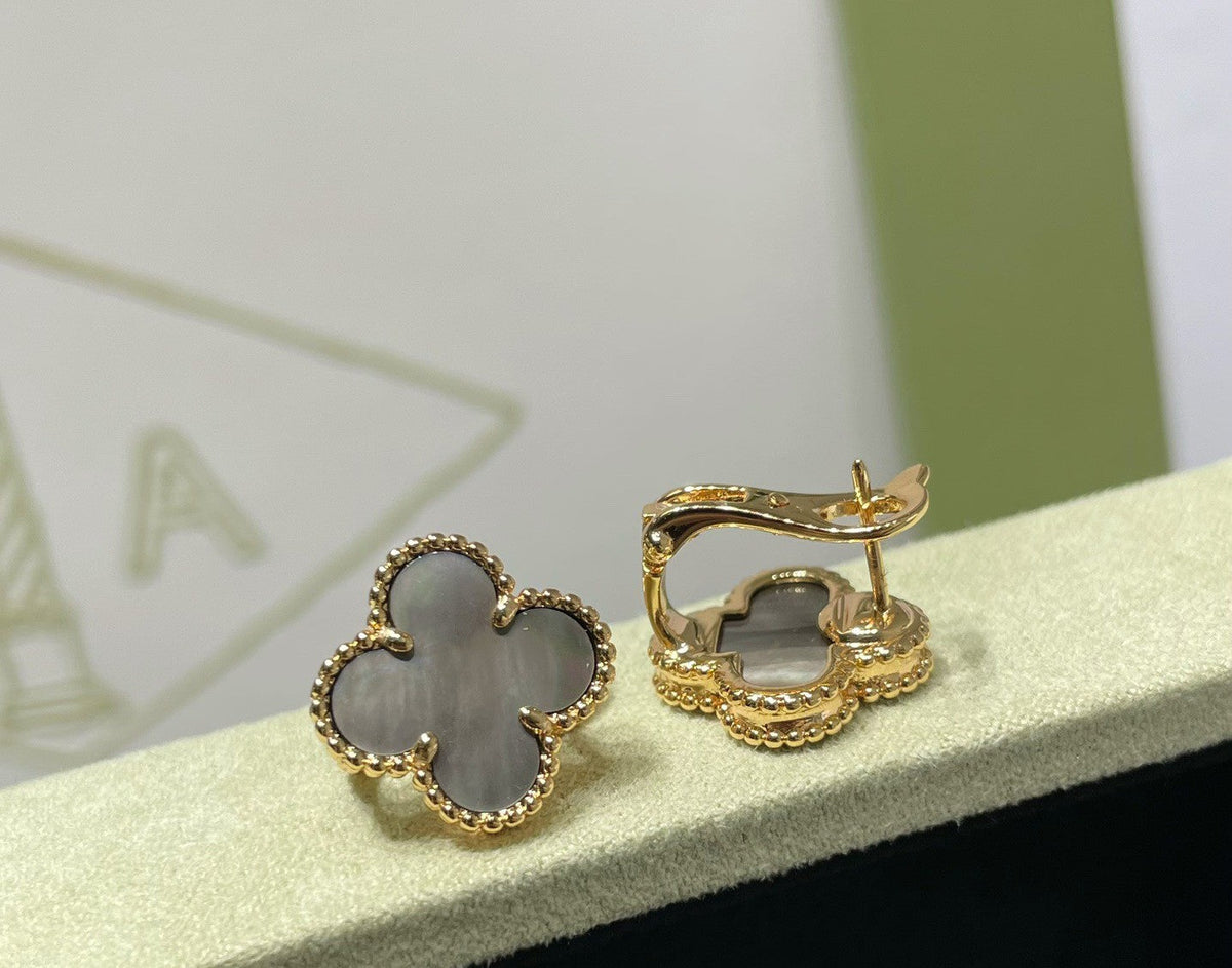 [Solara Jewelry ]CLOVER 15MM GRAY MOP EARRINGS
