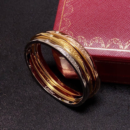 [Solara Jewelry ]LOVE カスタムネームブレスレット | シングルダイヤモンド | 刻印シグネチャカフ