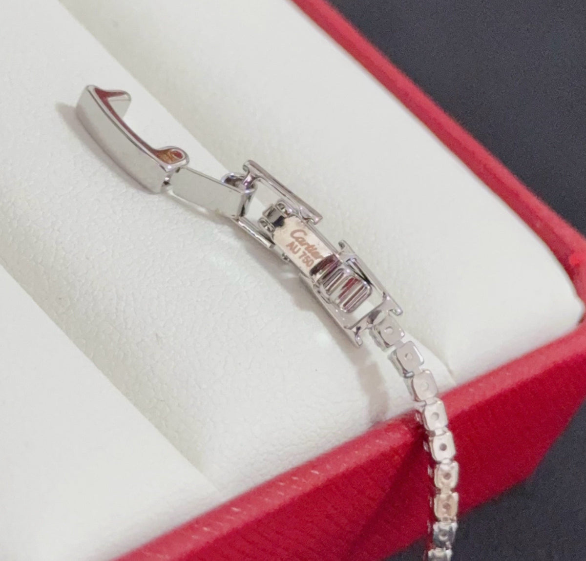 [Solara Jewelry ]CTビスポーク "Love" ブレスレット ダイヤモンドアクセント付き