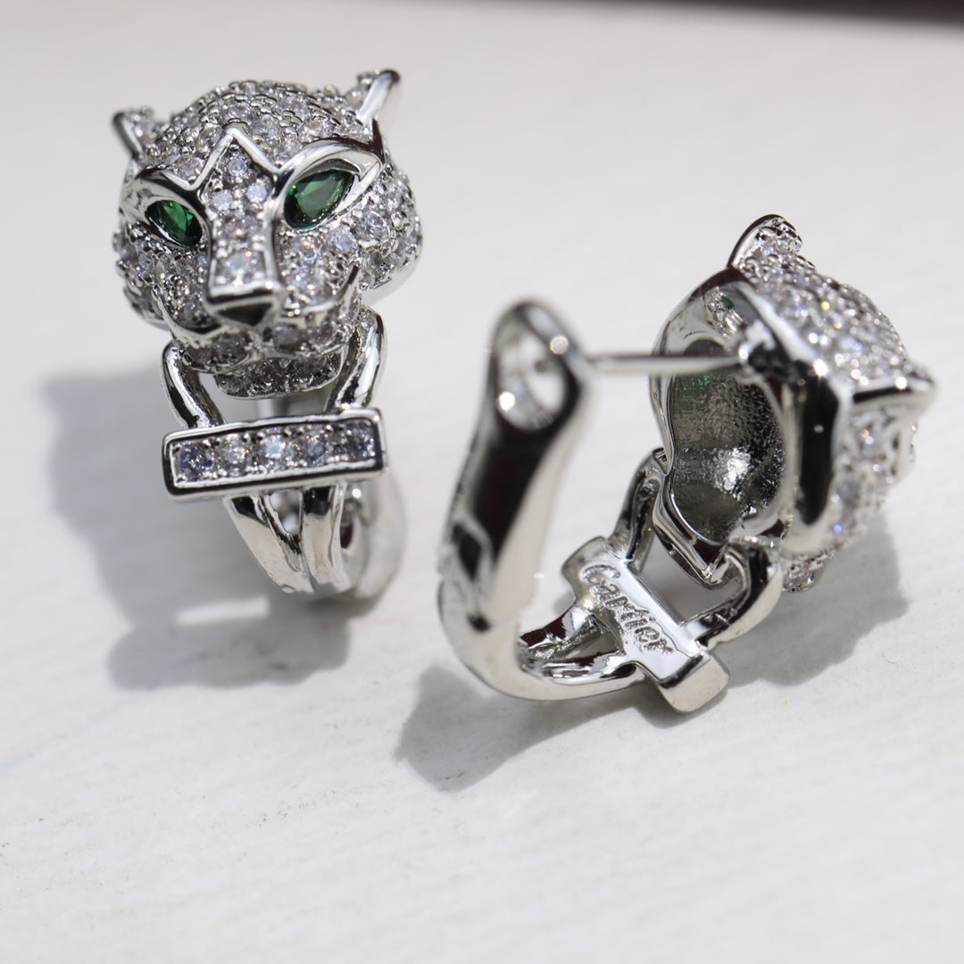 [Solara jewelry] Panther Head Stud Earrings