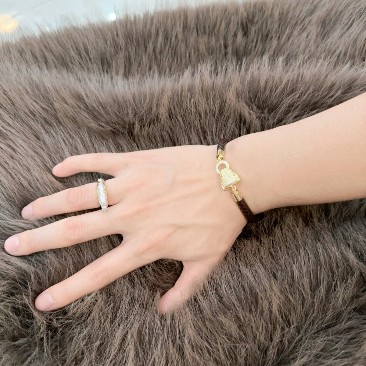 [Solara Jewelry ]CT パンサーヘッド クリスタル クラスプ 編み込みレザーブレスレット