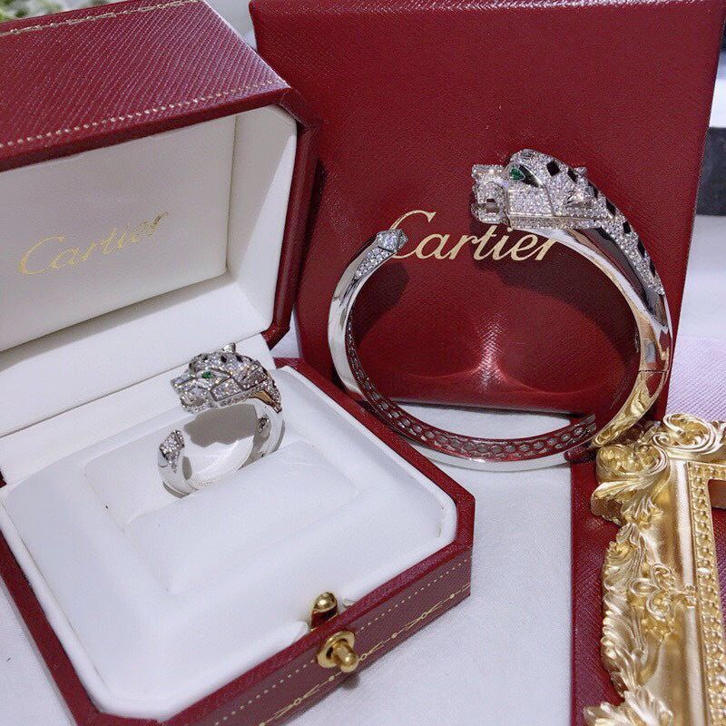 [Spira Jewelry]PAVE PANTHER HEAD OPEN BANGLE