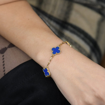 [Solara Jewelry ]KLEEBÜTE 5 MOTIVE BLAUER ACHAT ARMBAND