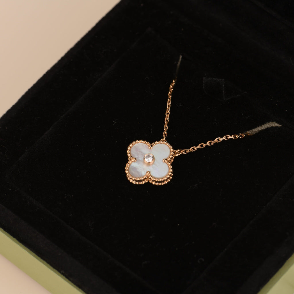 [Solara Jewelry ]クローバー 15MM ダイヤモンド ホワイトフリチラリアネックレス