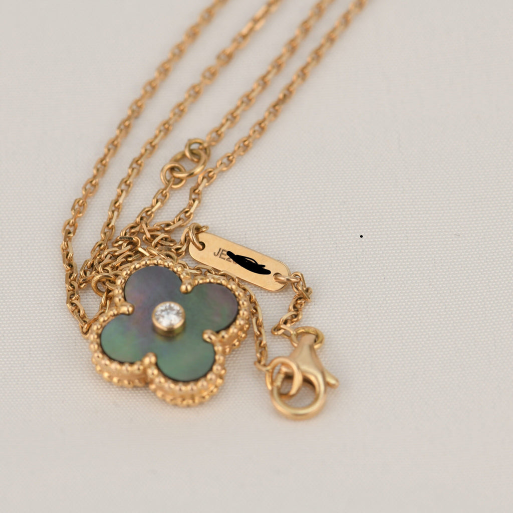 [Solara Jewelry] クローバー 15MM ダイヤモンド & グレーマザーオブパール ネックレス
