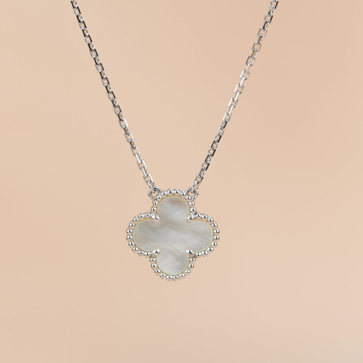 [Solara Jewelry ]クローバー 15MM ホワイトマザーオブパール シルバー