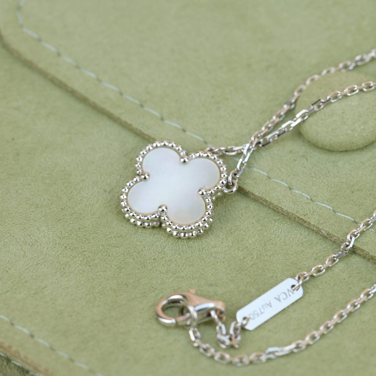 [Solara Jewelry ]クローバー 15MM ホワイトマザーオブパール シルバー