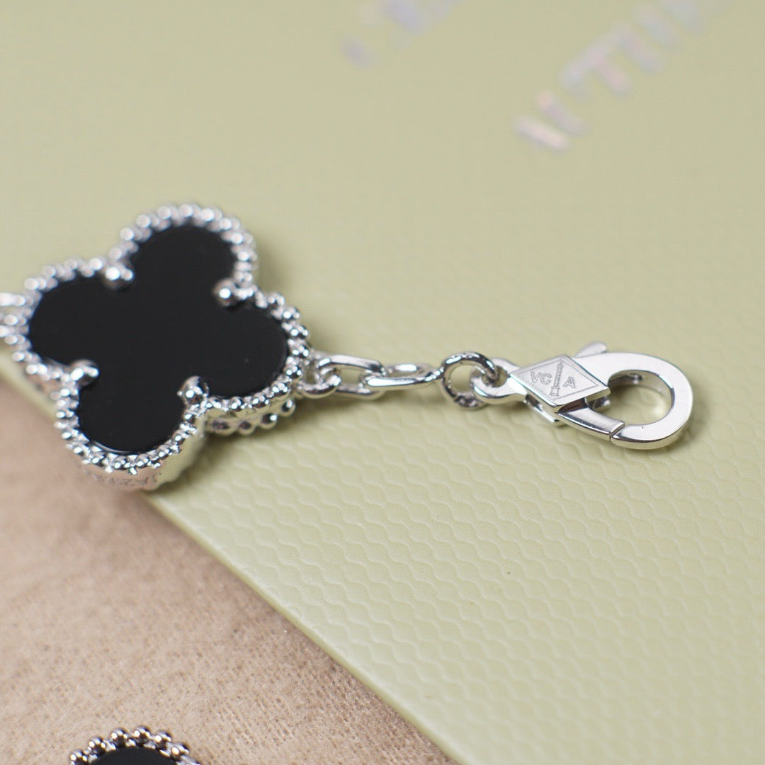 [Solara Jewelry ]クローバー 5 モチーフ オニキス ブレスレット シルバー