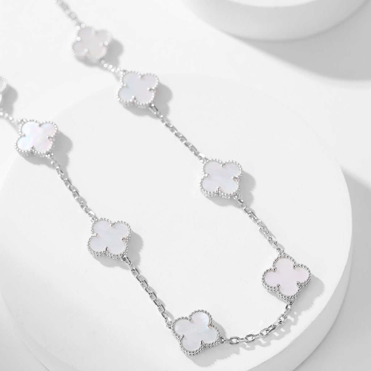 [Solara Jewelry ]CLOVER 10 MOTIFS WEISSE PERLMUTTKETTE