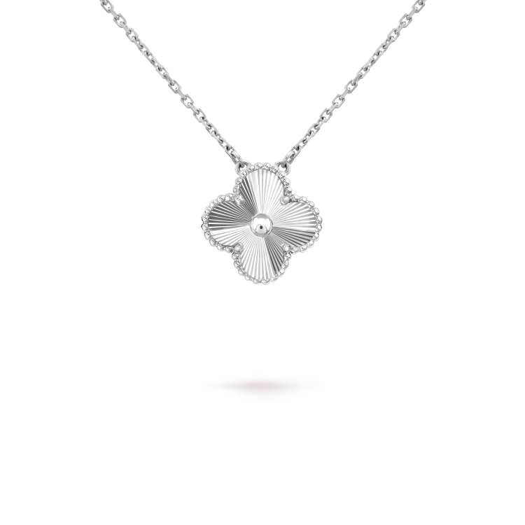 [Solara Jewelry ]クローバー 15mm レーザーネックレス シルバー