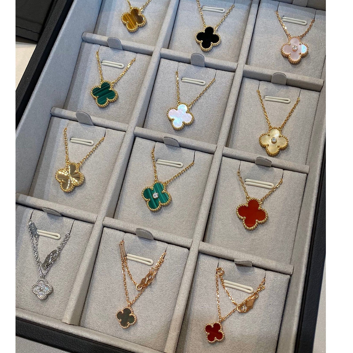 [Solara Jewelry ]CLOVER 15MM カーネリアン シングル フラワー ネックレス
