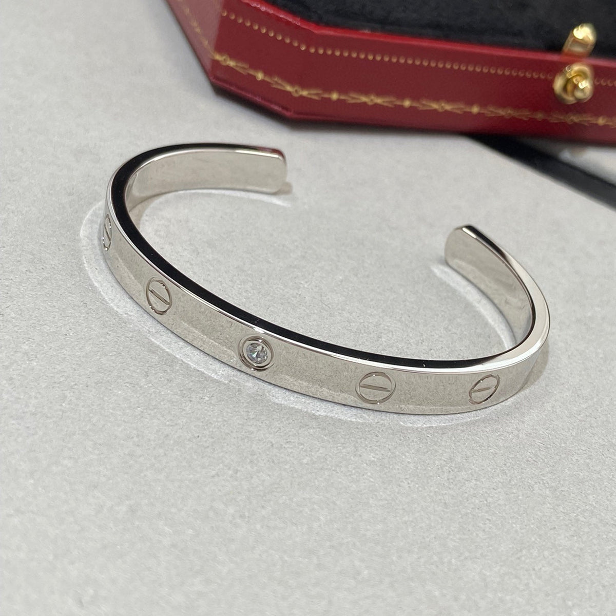 [ソララジュエリー ]ラブブレスレット 6.1mm 1ダイヤモンドオープンカフ