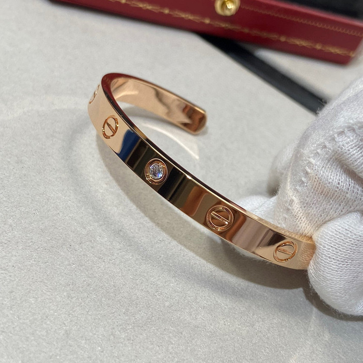 [ソララジュエリー ]ラブブレスレット 6.1mm 1ダイヤモンドオープンカフ