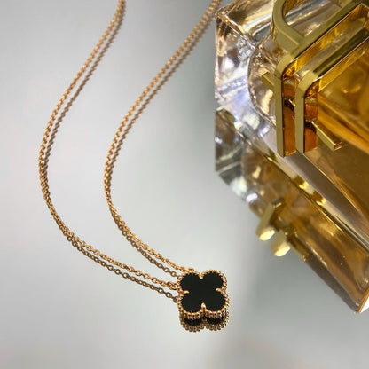 [Solara Jewelry ]KLEE 15MM SCHWARZER ONYX EINZELBLUMEN-HALSKETTE
