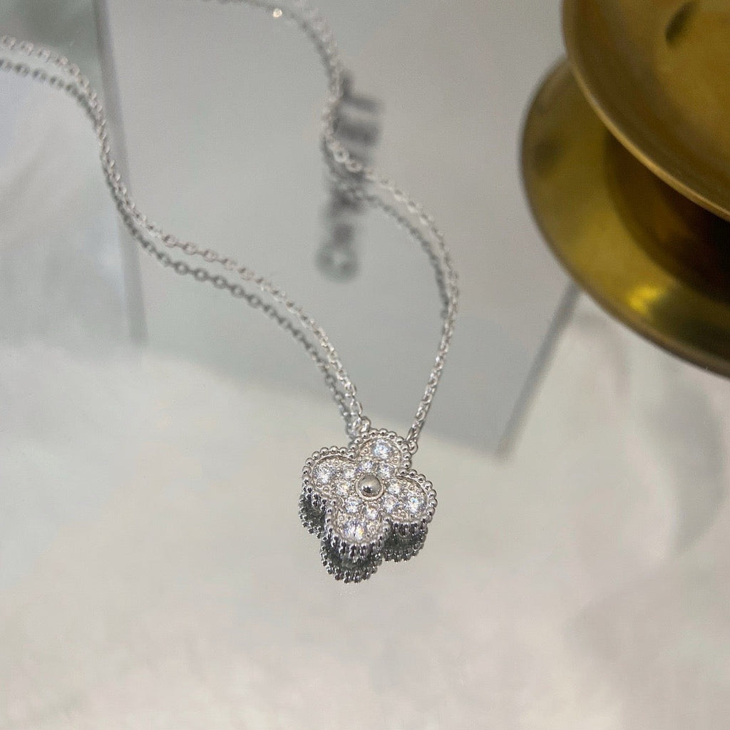 [Solara Jewelry ]KLEE 15MM DIAMANT EINZELBLUMEN HALSKETTE