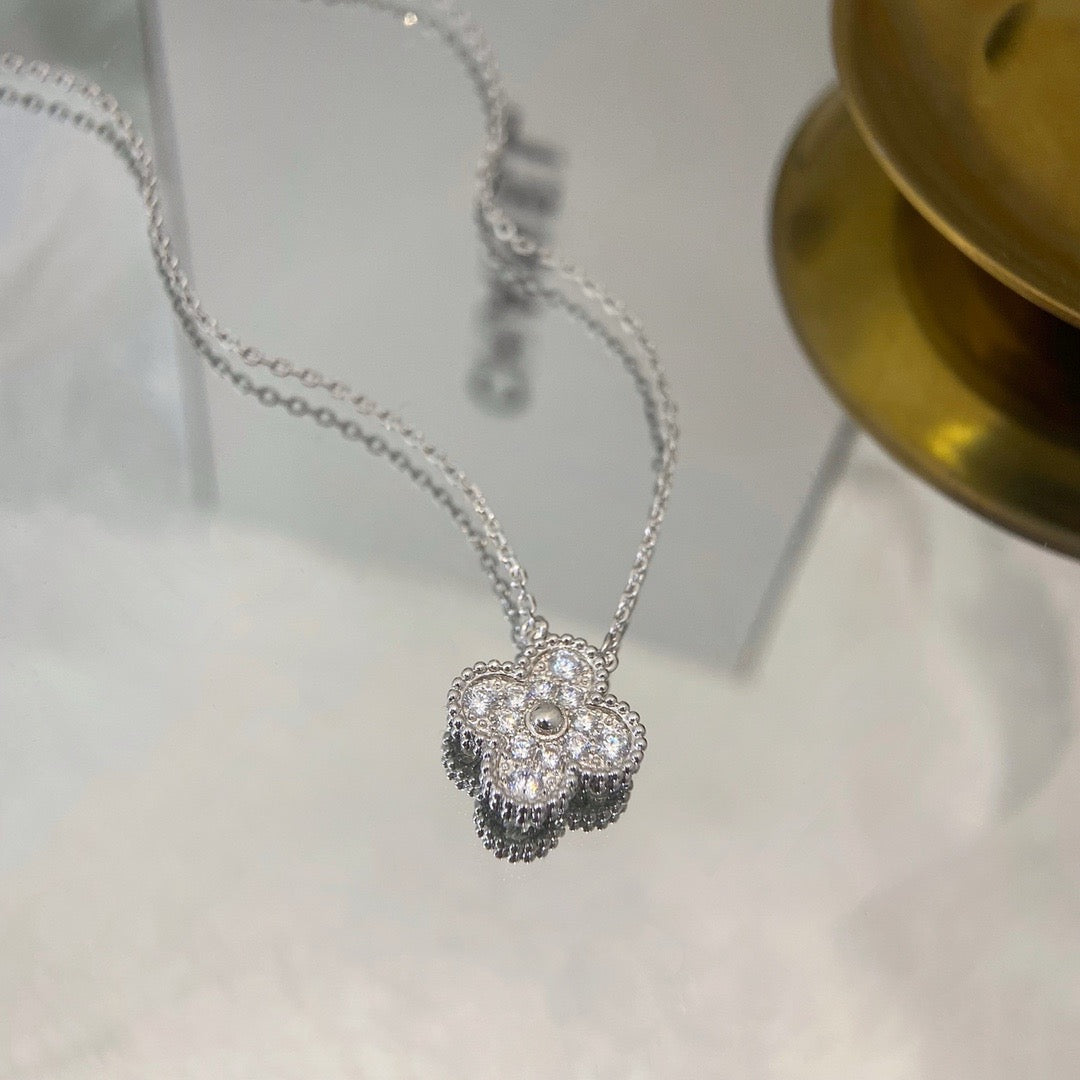 [Solara Jewelry ]KLEE 15MM DIAMANT EINZELBLUMEN HALSKETTE