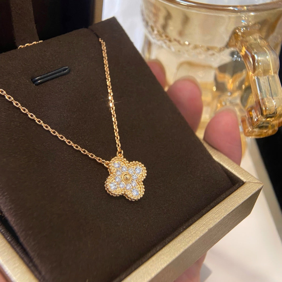 [Solara Jewelry ]KLEE 15MM DIAMANT EINZELBLUMEN HALSKETTE