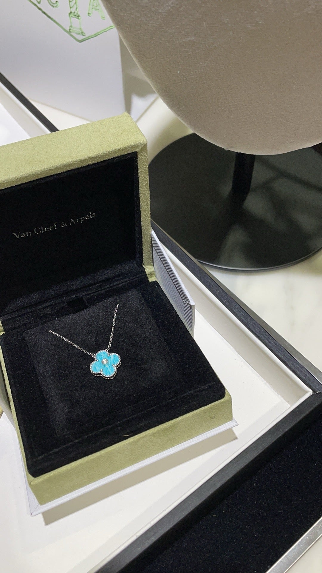[Solara Jewelry ]クローバー 15MM ダイヤモンド SVRES ポーセリン ネックレス シルバー